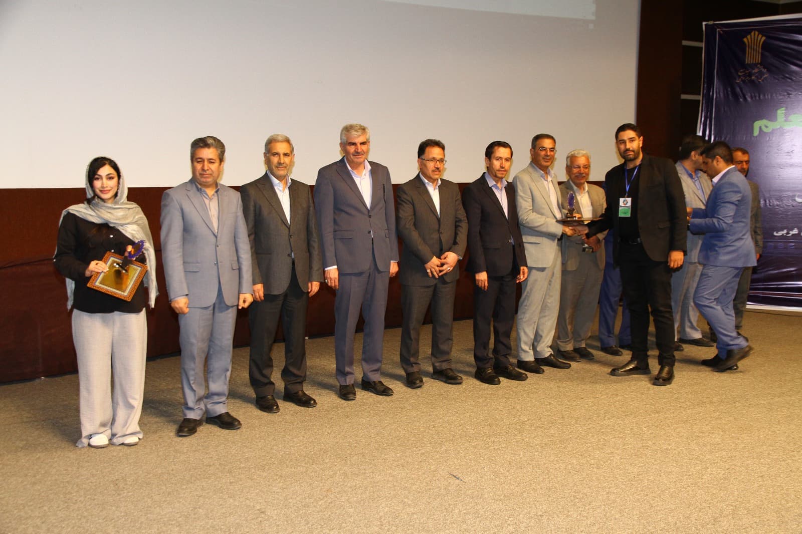 برگزیدگان هفتمین جشنواره درون‌دانشگاهی «رویش» دانشگاه جامع علمی‌کاربردی معرفی و تجلیل شدند